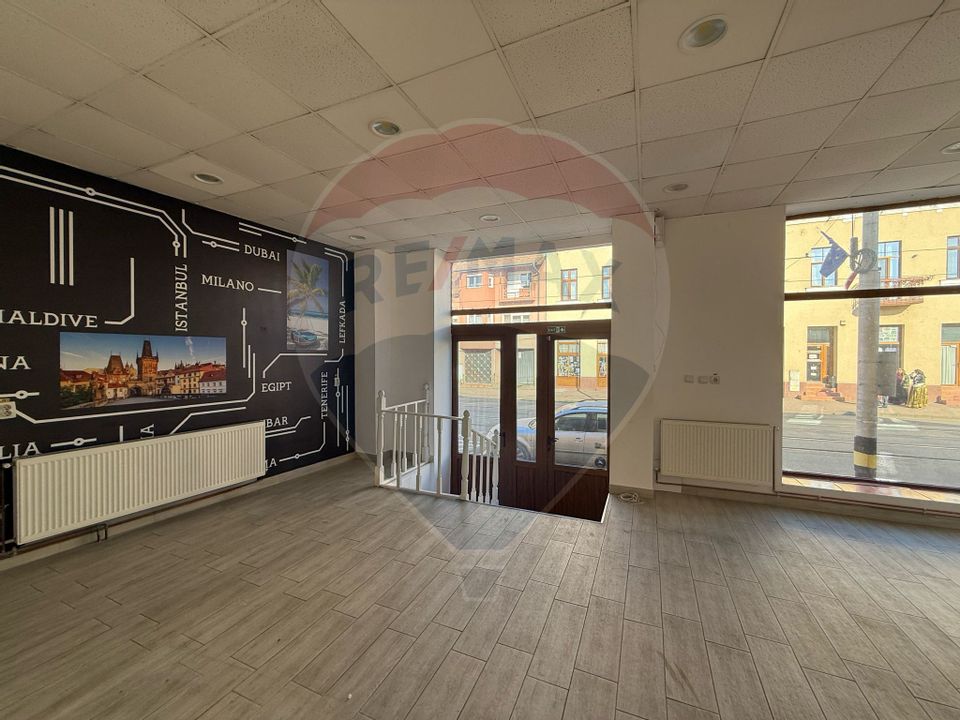 70sq.m Commercial Space for rent, Ultracentral area
