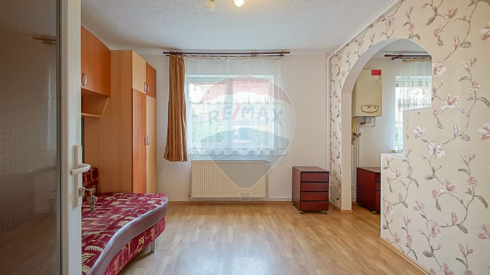 Apartament 2 camere renovat, central, Zona ISR, Râșnov