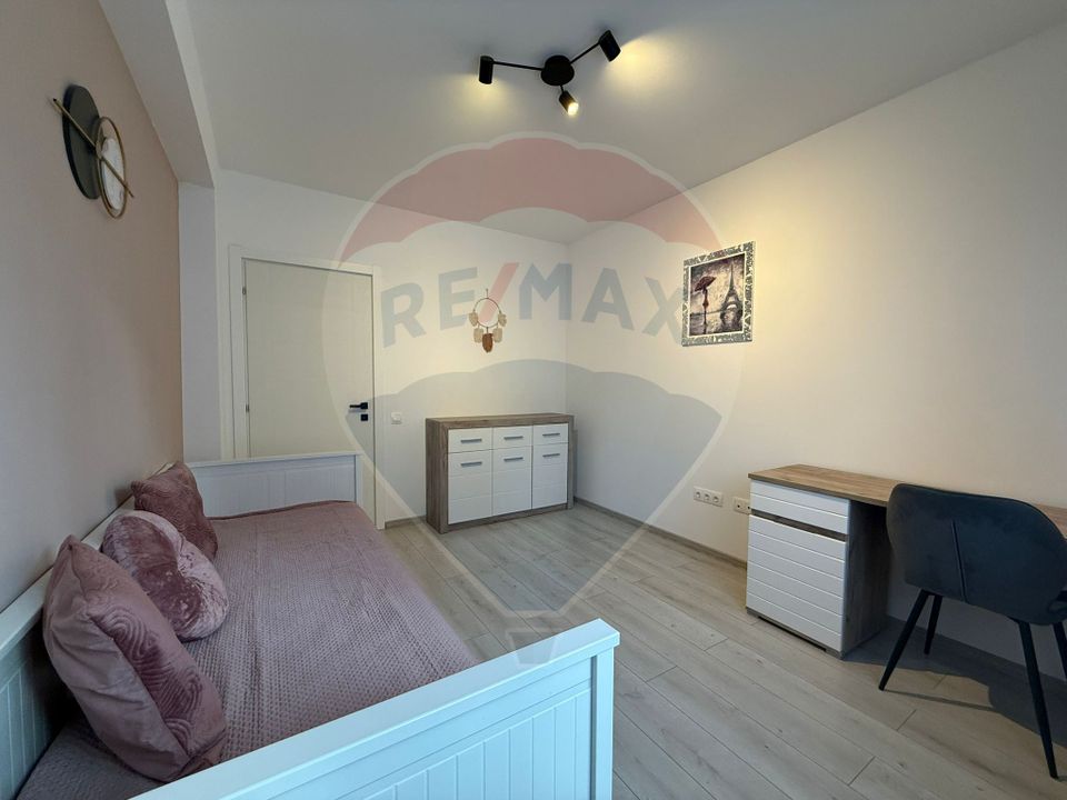 Apartament cu 3 camere, 2 bai și loc de parcare