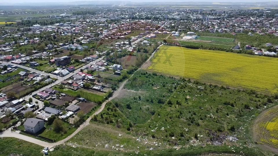 Teren Intravilan 16.700 Roman jud. Neamț / Strada Visinilor