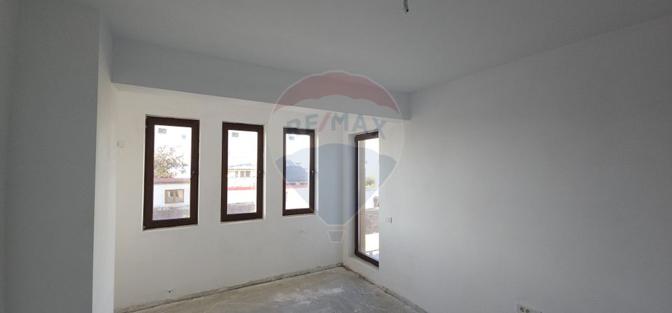 Apartament cu 2 camere de vânzare în zona Chitila - Podul Constanta