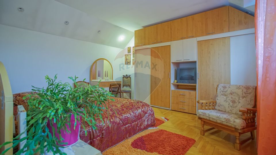 3 room House / Villa for sale, Cernatu area
