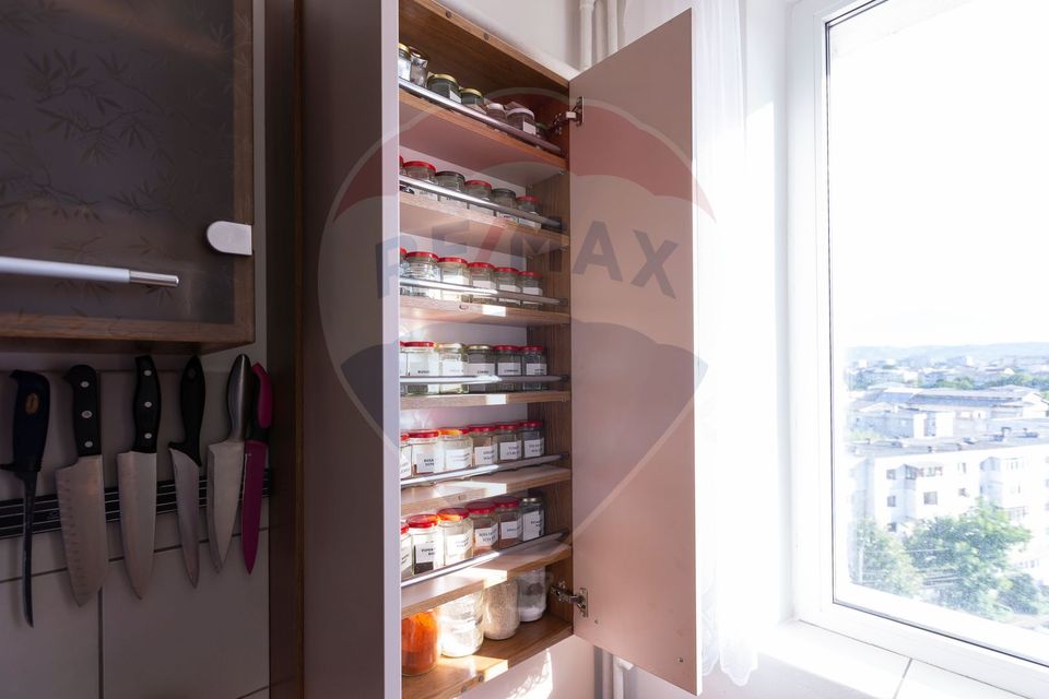 3 room Apartment for sale, Mioritei area