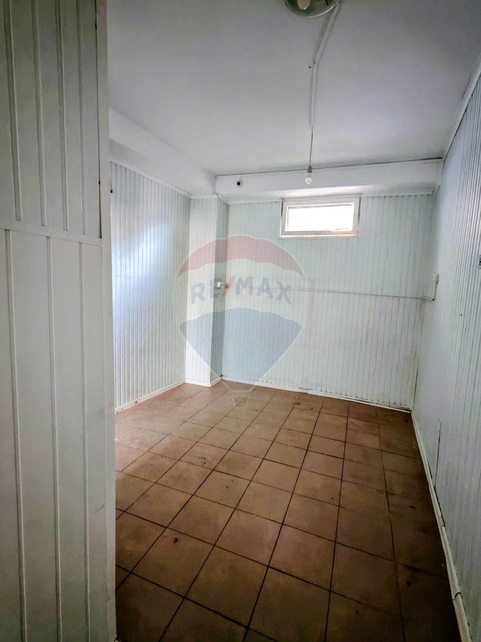 200sq.m Commercial Space for rent, Valea Rosie area