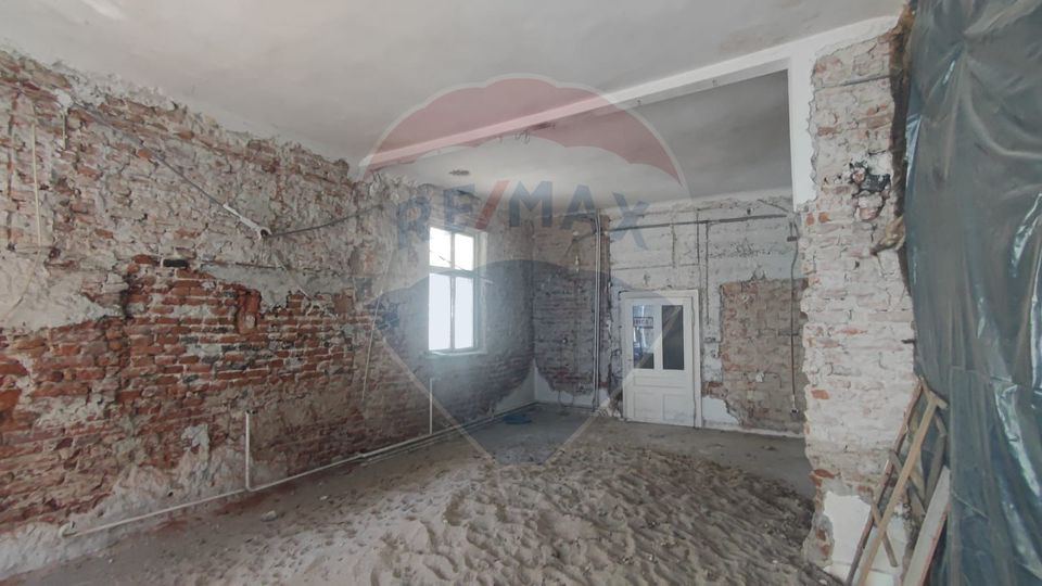 68.34sq.m Commercial Space for sale, Ultracentral area