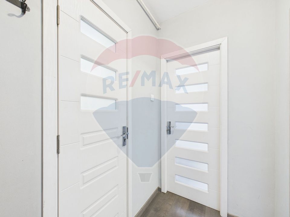 Apartament cu 3 camere de vânzare în zona Dristor