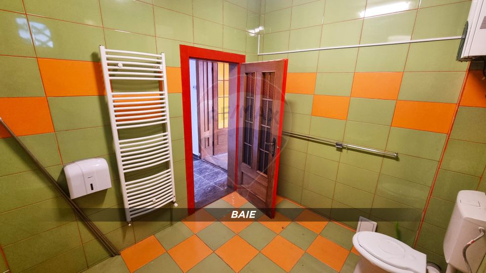 Casă / Vilă cu 5 camere de vânzare în zona Orasul Vechi