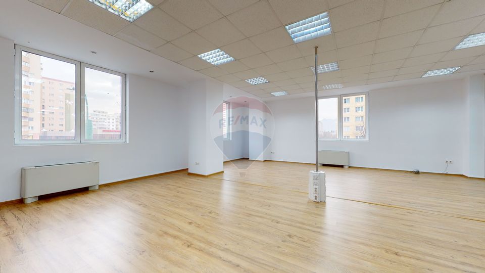 Birou de închiriat în Brașov, în Clădirea de birouri Green Center