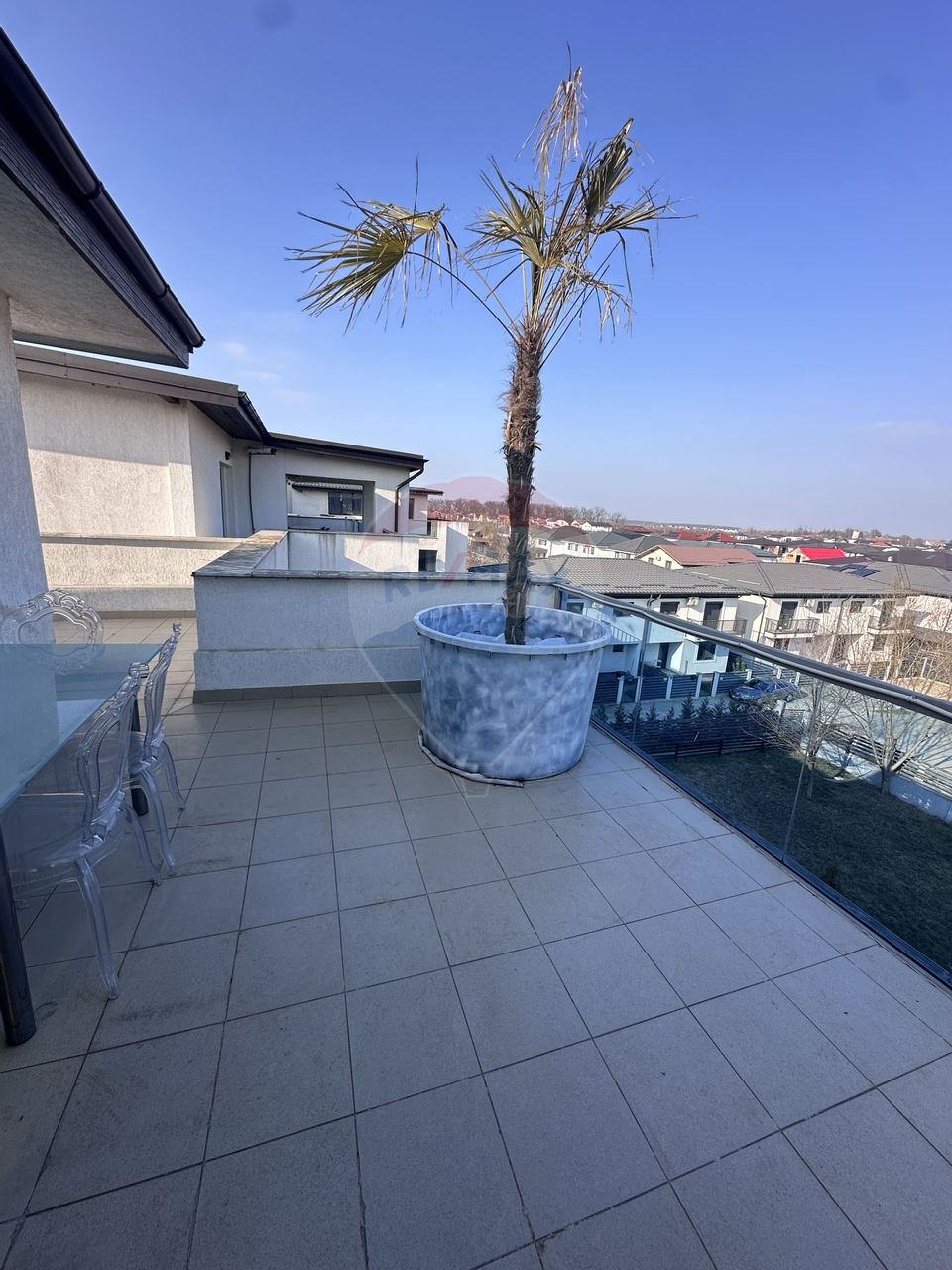 Apartament cu 4 camere de vânzare