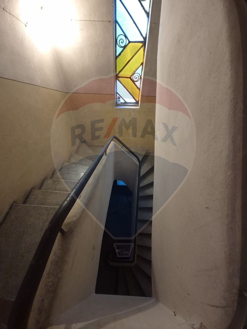 Casă / Vilă cu 11 camere de vânzare în zona Iancului