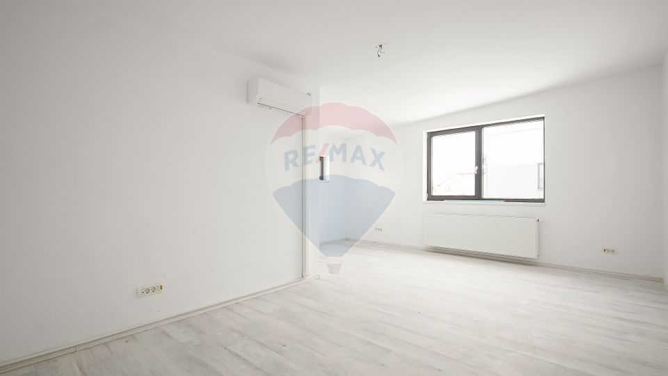 320sq.m Commercial Space for sale