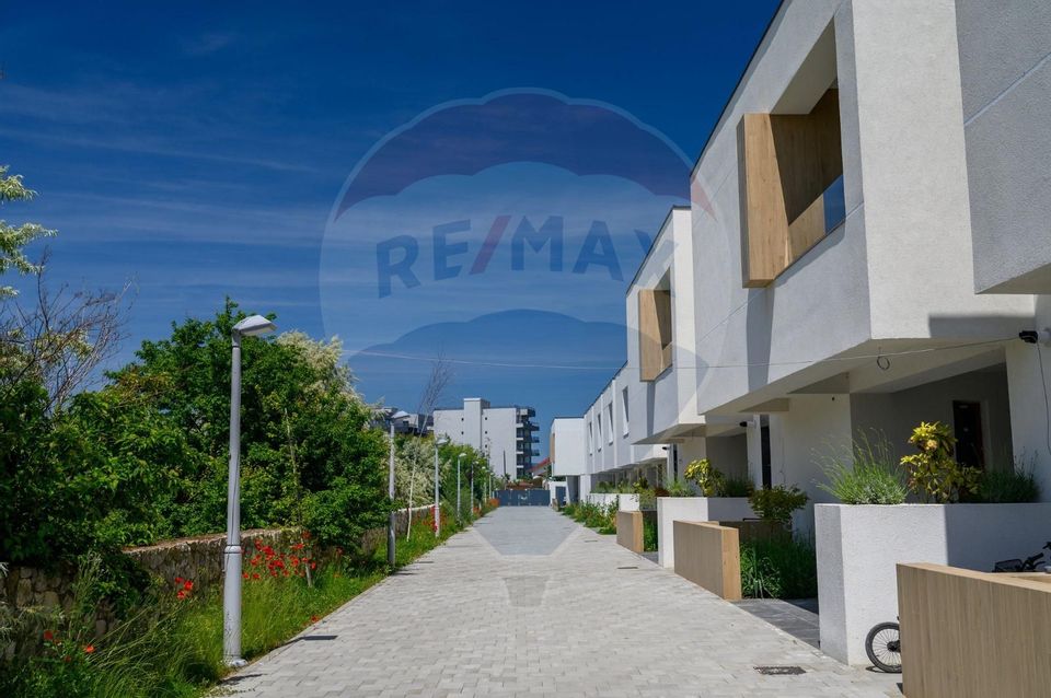 4 room House / Villa for sale, Nord area