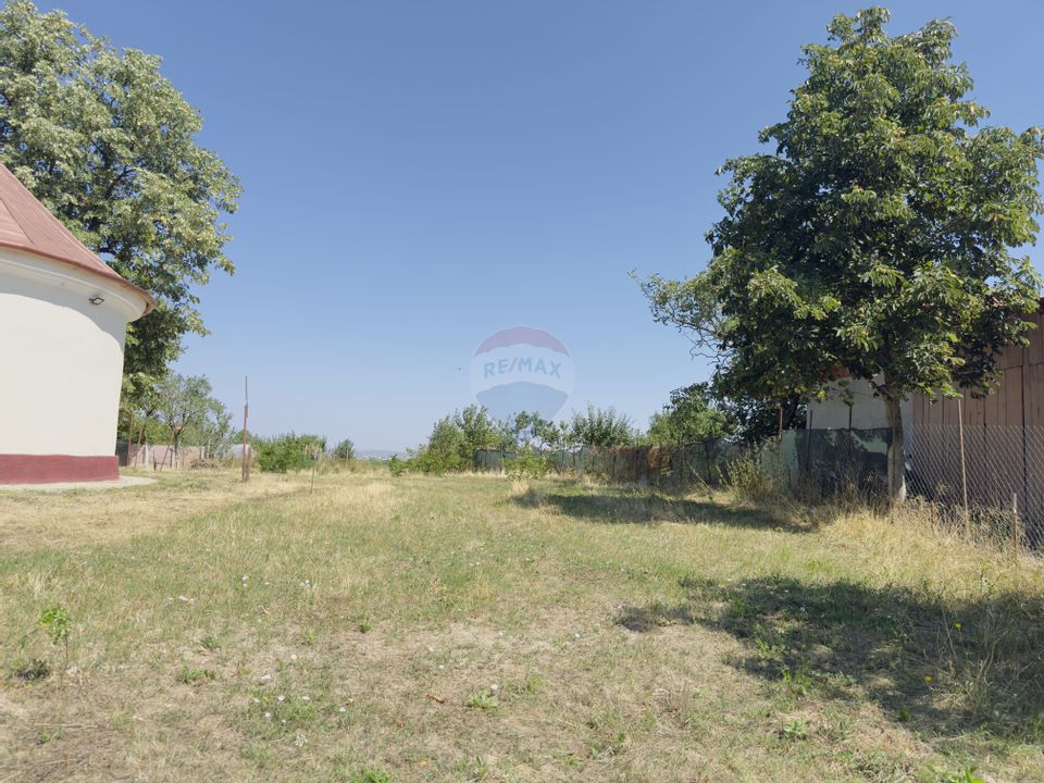 Teren 2,841mp Apateu / Strada Principala langa Biserica Ortodoxa