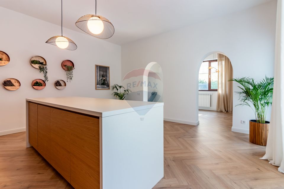 Casă individuala în Aviatiei, adiacent Bulevardul Aerogarii, 4xparcare