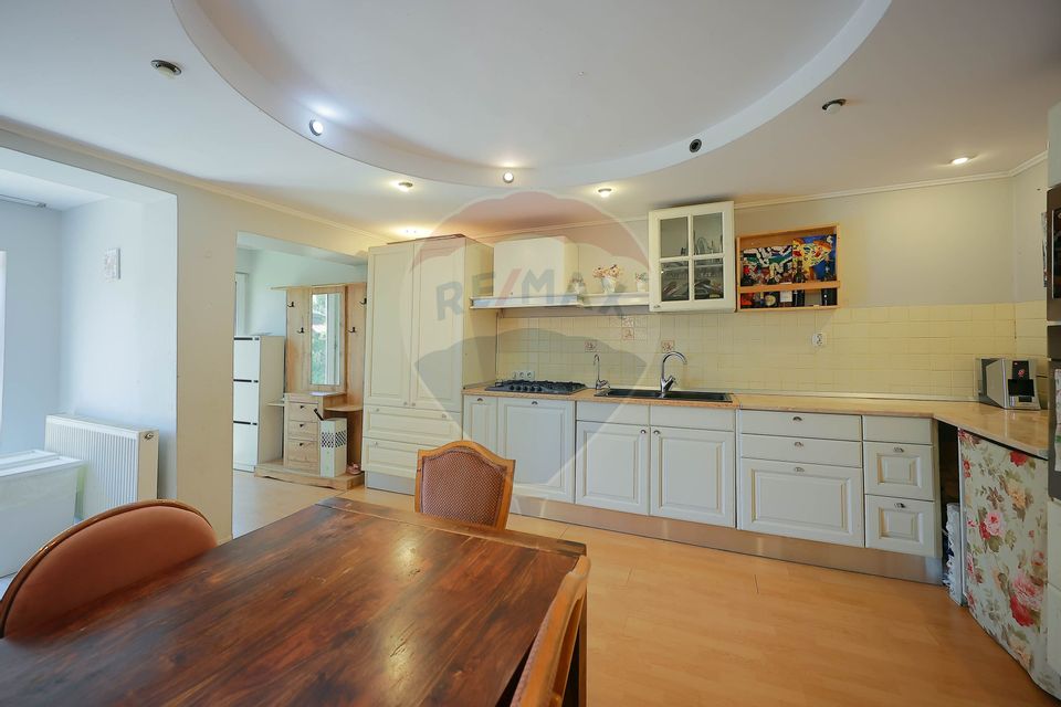 De vânzare casă în zona Nufarul