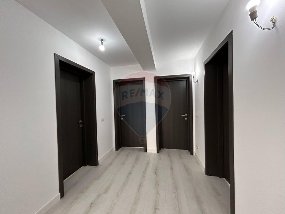 Casă / Vilă cu 5 camere de vânzare