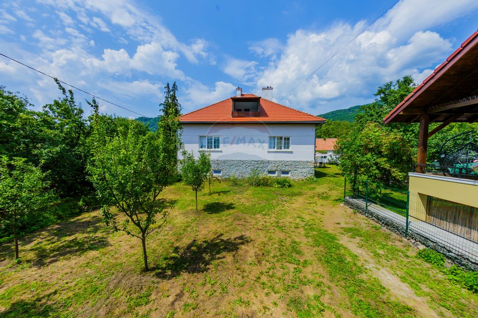 8 room House / Villa for sale, Central area
