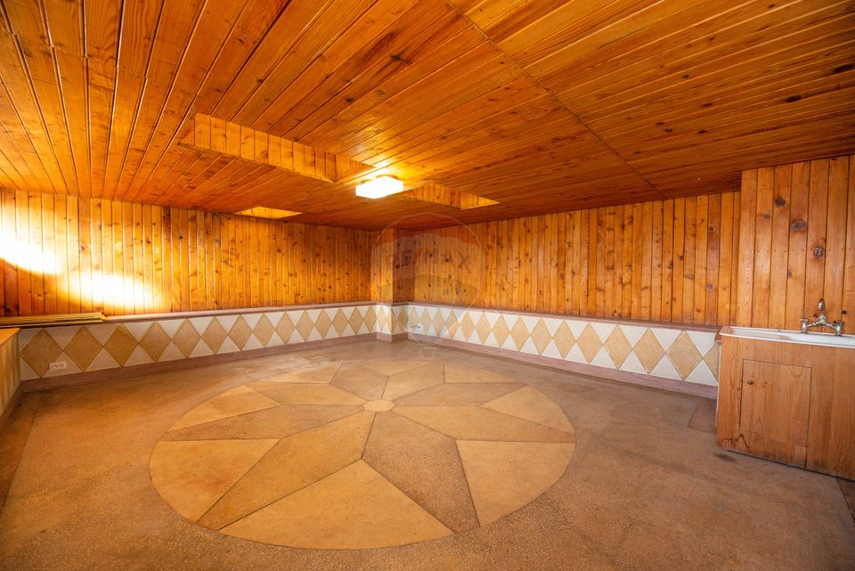 Casa individuala cu 7 camere, de vanzare 250 mp utili,  Buzau