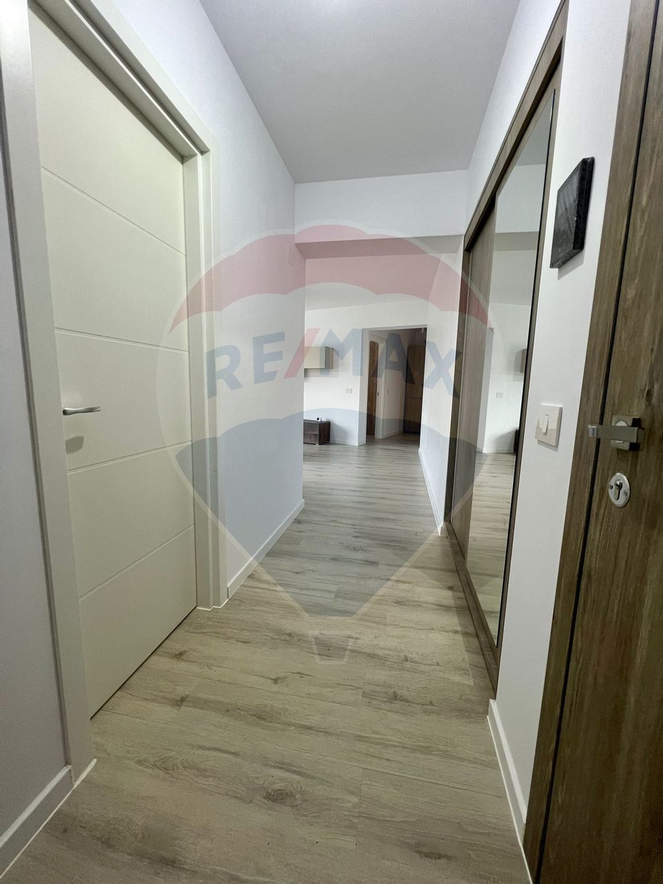 Apartament nou, prima utilizare - 2 Camere + Parcare