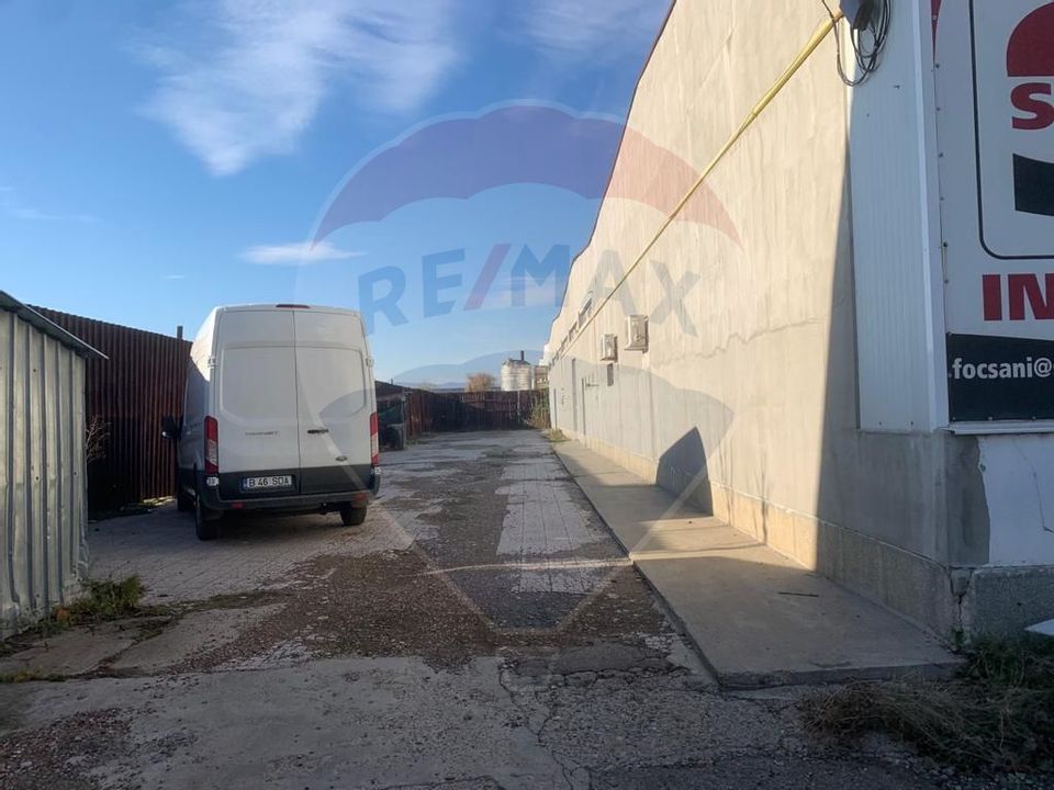 646sq.m Industrial Space for rent, Sud area