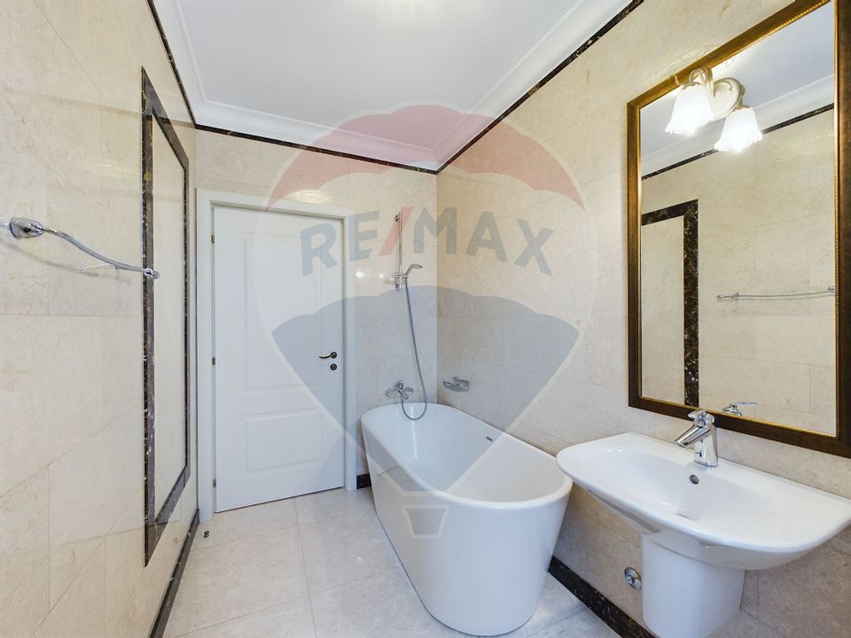 Unique Opportunity: Luxury House with Pool and Premium Finishes
