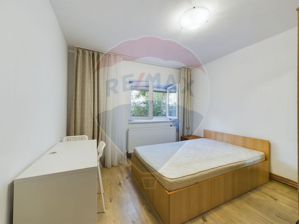 Apartament cu 3 camere si centrala propie in Crangasi