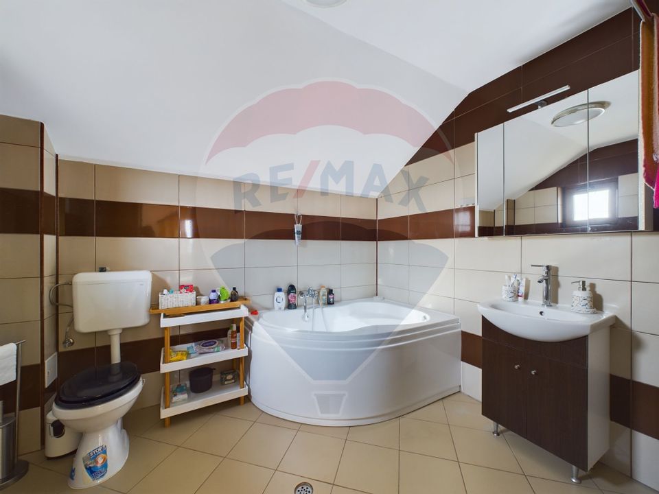 Casa 5 camere de vanzare in Crevedia  mobilata utilata gata de mutare