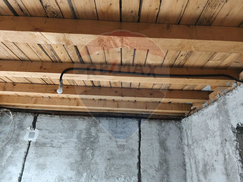 5 room House / Villa for sale, Poiana Tapului area