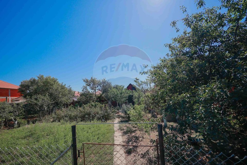 Casă și teren de 1397 mp de vânzare în Ineu, la 18 km de Oradea