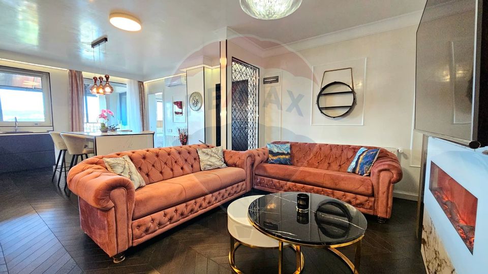 Inchiriere penthouse superfinisat cu 3 camere in zona Centrala