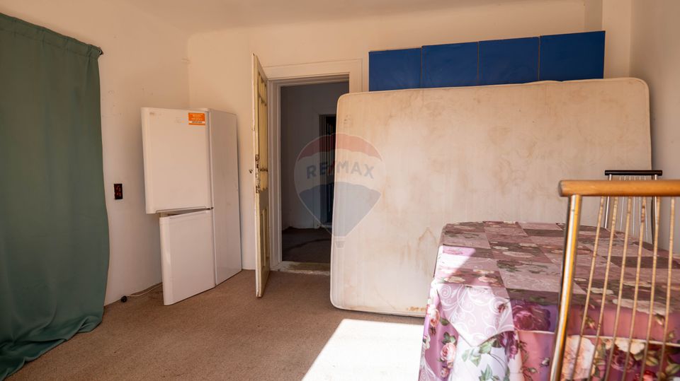 Vanzare casa si teren intravilan, langa A1 - Ungureni/ jd. Dambovita