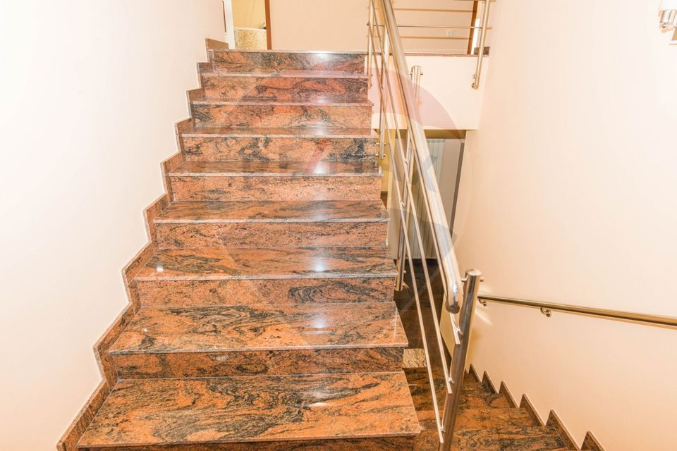 Vila in stil  mediteranean, lux,  statiunea balneoclimaterica Covasna