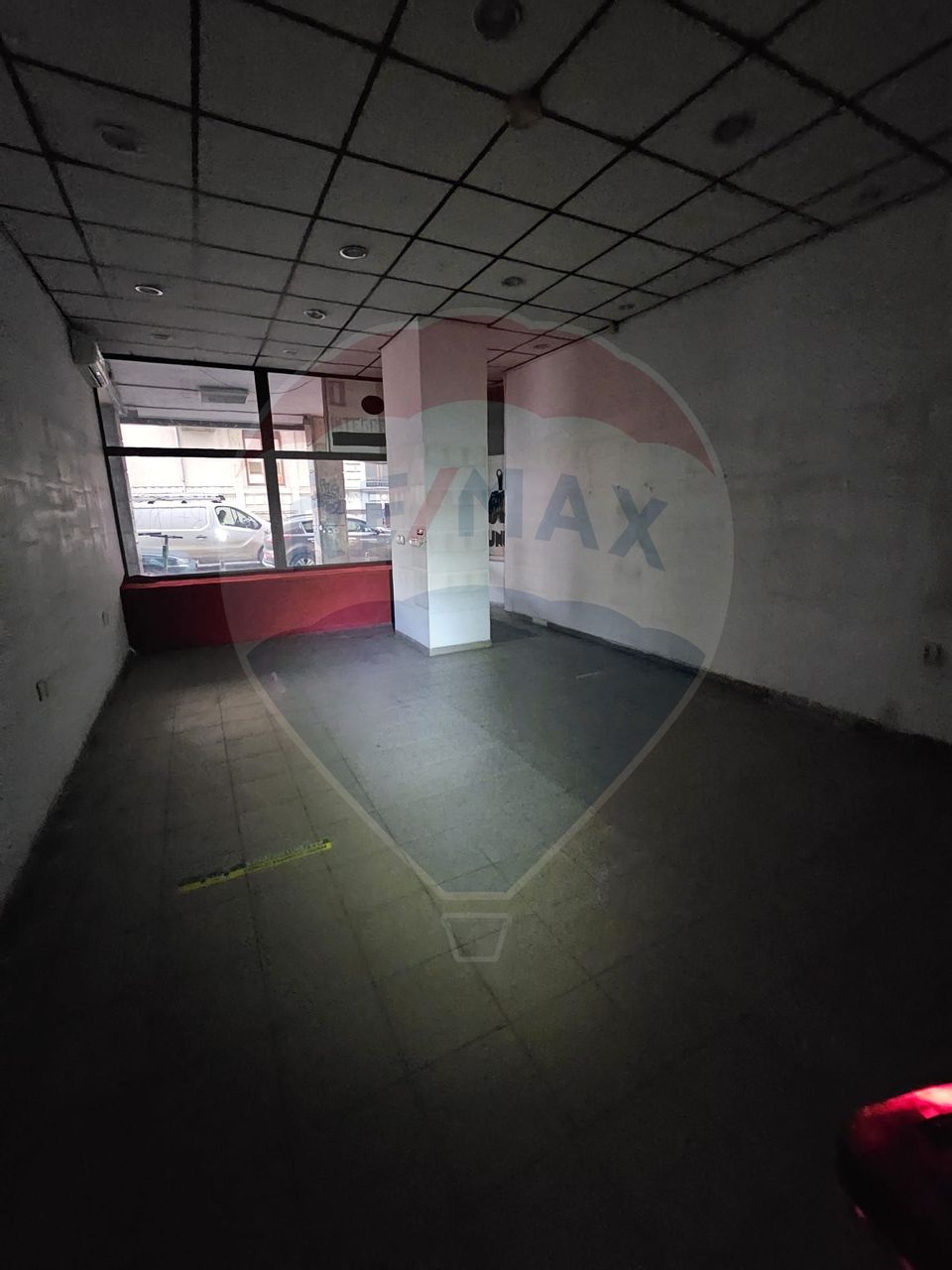 42.63sq.m Commercial Space for rent, Ultracentral area