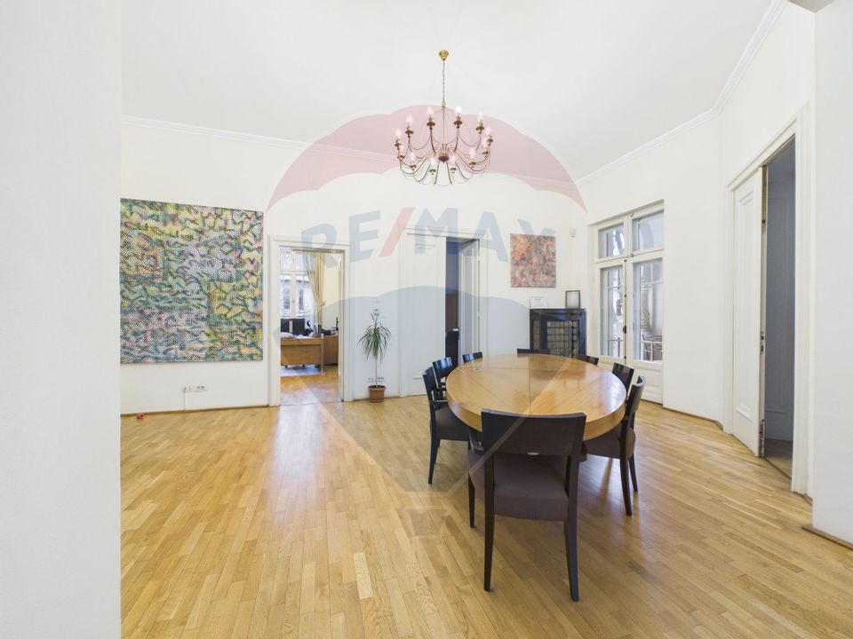 14 room House / Villa for rent, Dacia area