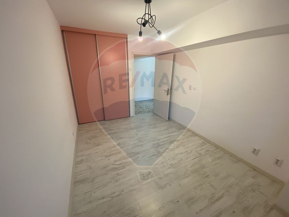 Apartament cu 3 camere de închiriat în zona Domenii