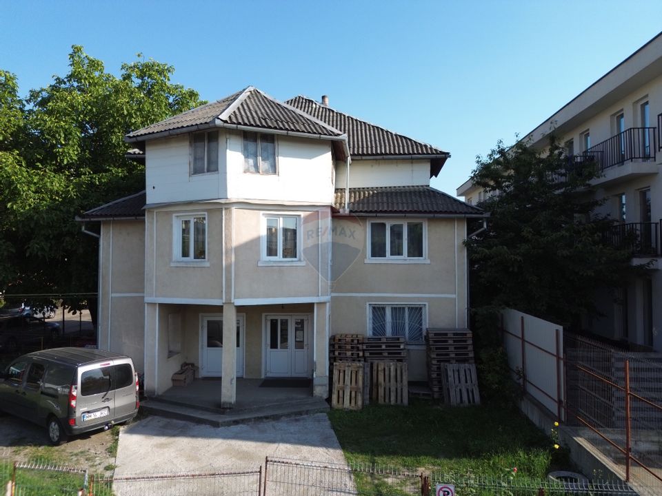 Casă de vânzare sau schimb cu apartament pe bd. R. Ferdinand