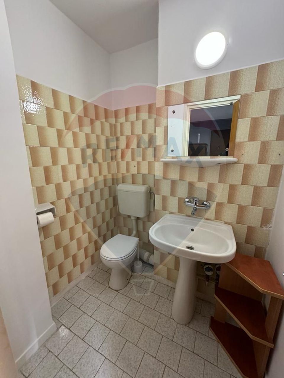 Apartament cu 3 camere de vânzare în zona Brancoveanu