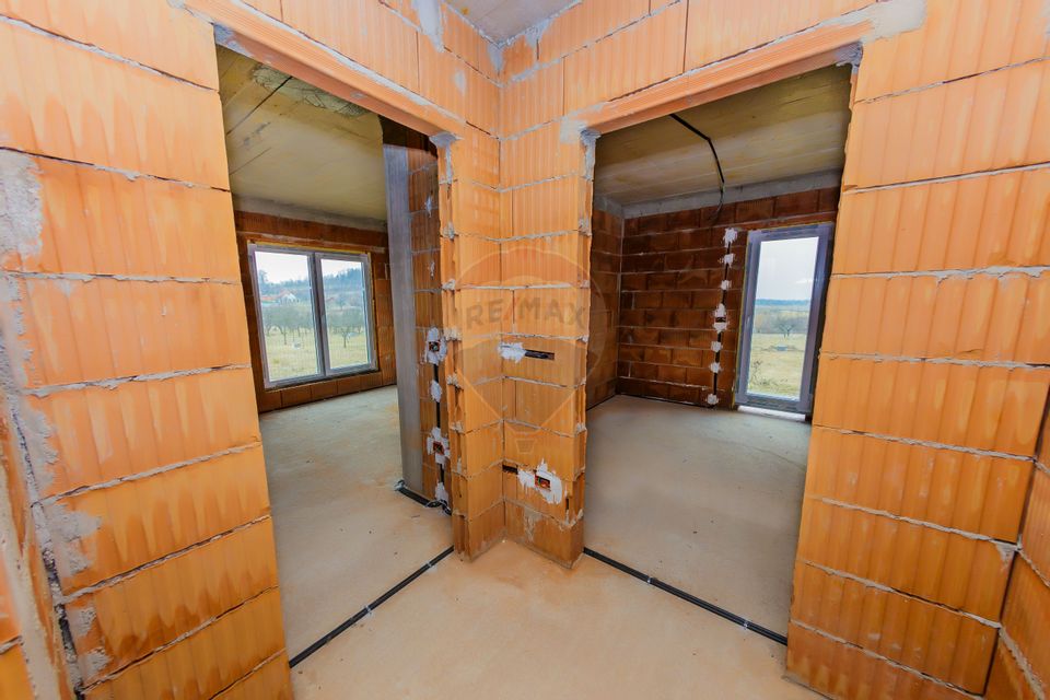 7 room House / Villa for sale, Est area