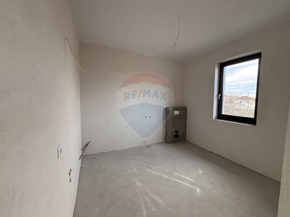 4 room House / Villa for sale