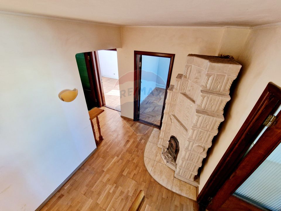 Apartament cu 3 camere de vânzare în zona Maratei