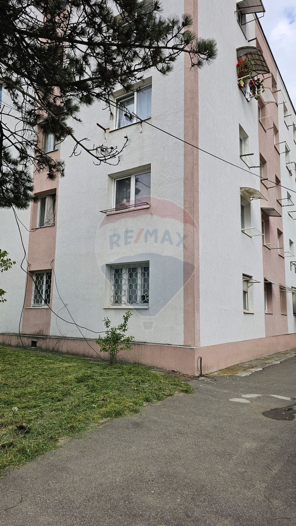 Garsoniera cu 1 camere în zona Burdujeni, Suceava