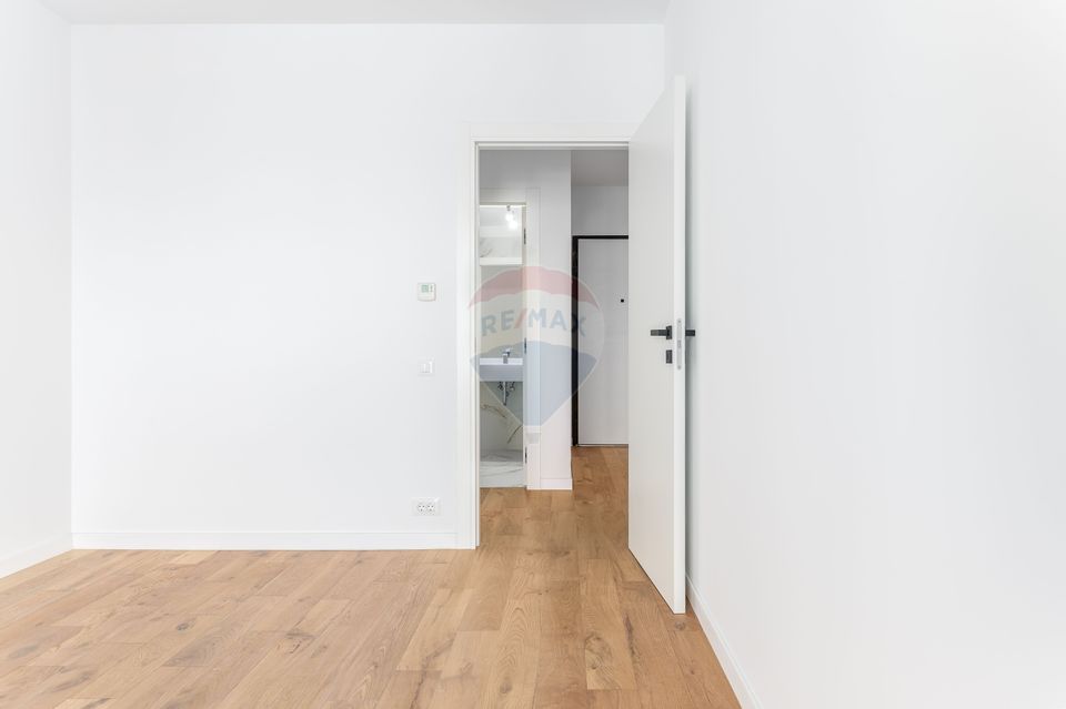 Double Studio (2 rooms) in Expozitiei Blvd., Agronomy, Press Square
