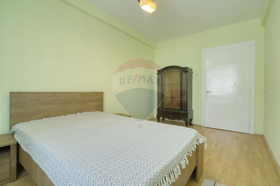 REZERVATApartament cu 3 camere de închiriat zona centrala Maior Cranta