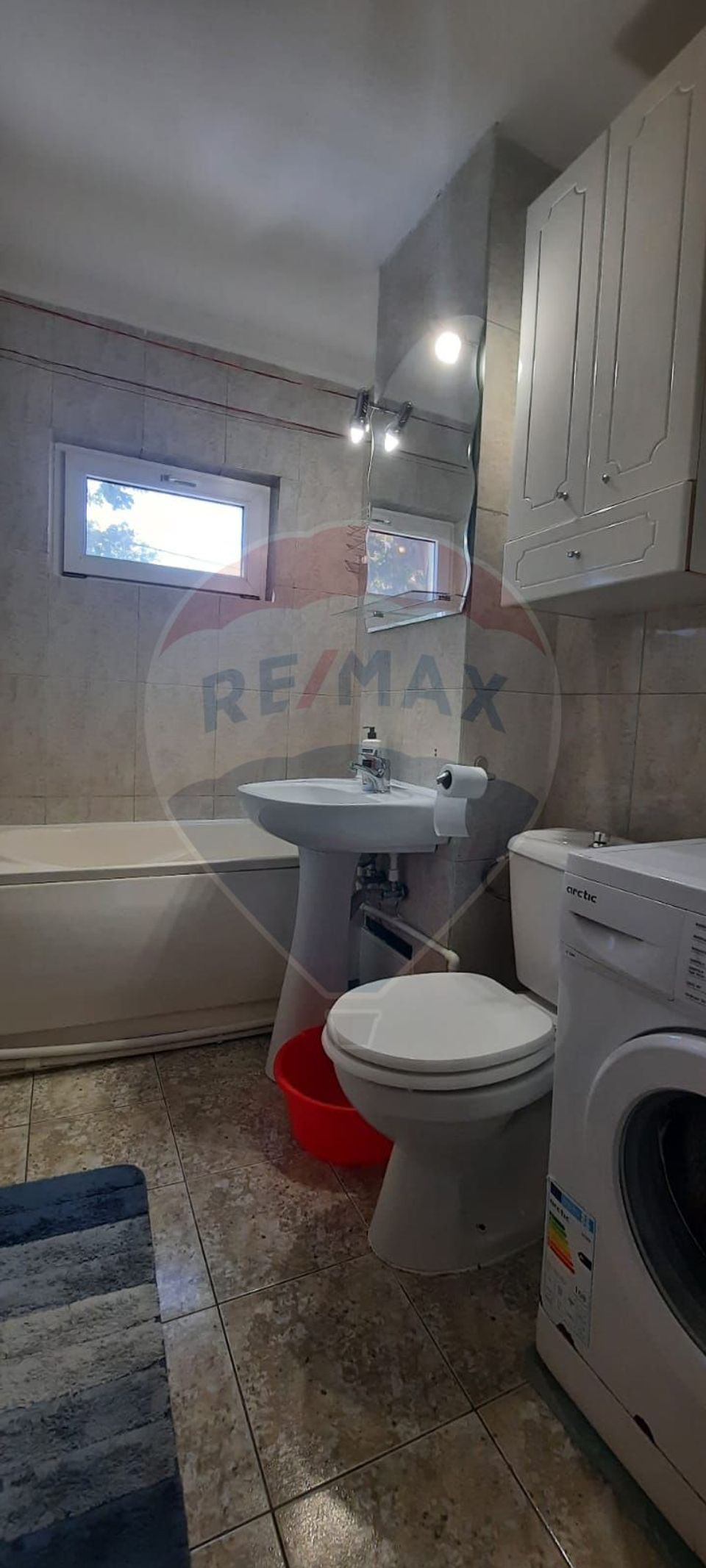 Apartament de inchiriat 3 camere în zona Tomis Nord