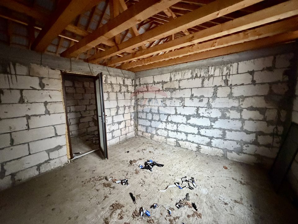 5 room House / Villa for sale