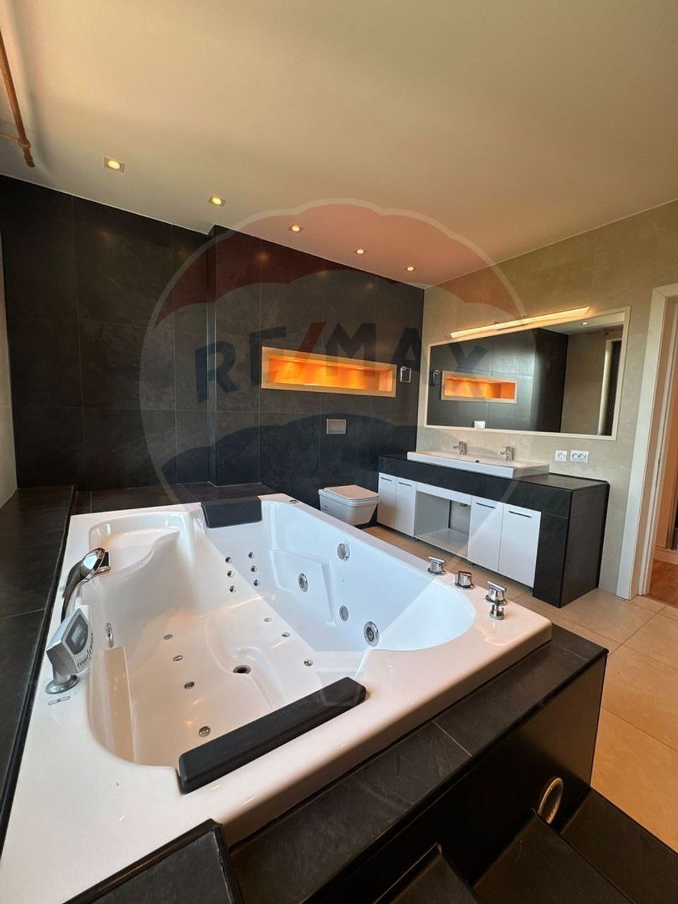 4 room House / Villa for rent, Lascar Catargiu area