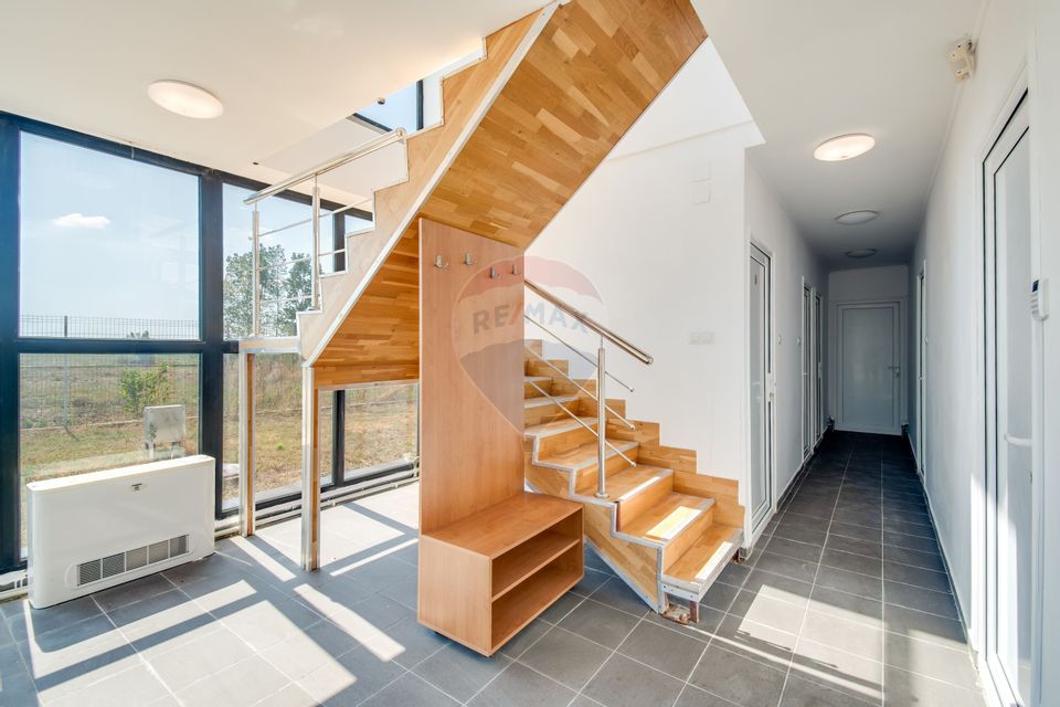 Hala de vanzare, 600 mp constructie, 7000 mp teren, Racari Dambovita