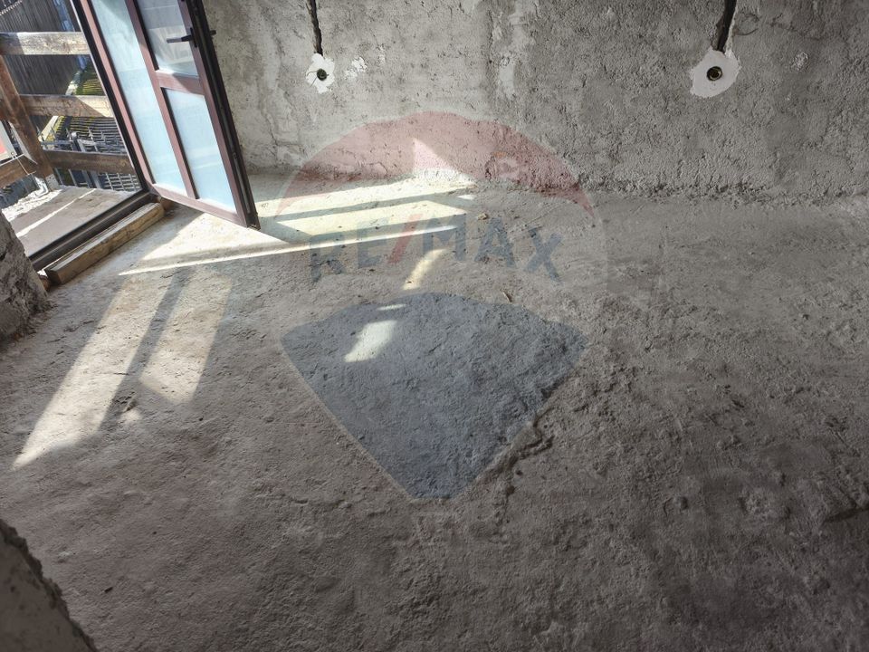 5 room House / Villa for sale, Poiana Tapului area