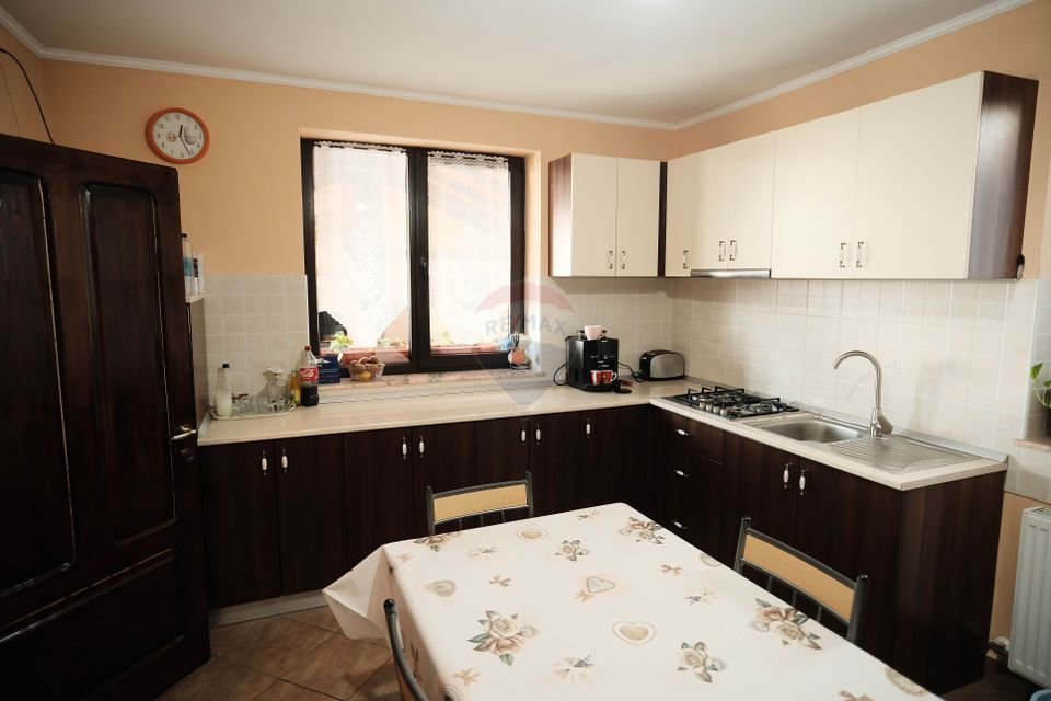 4 room House / Villa for sale