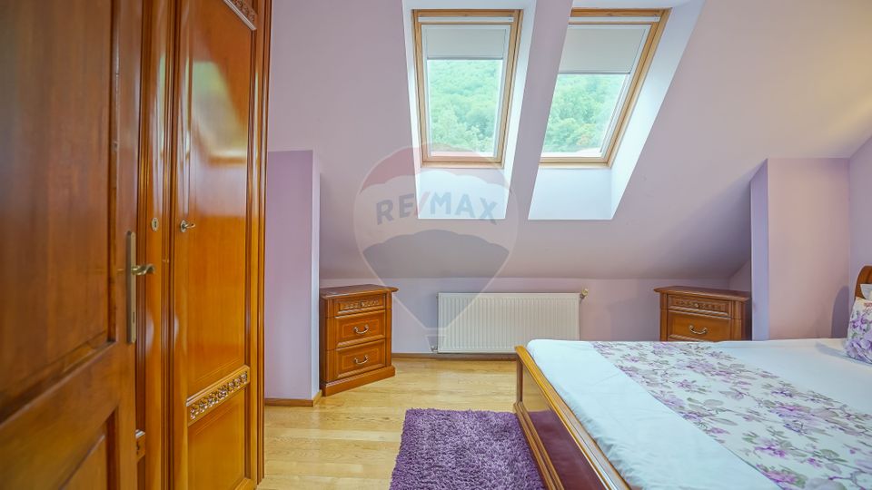 Pensiune cu vechime și prestigiu, Centrul Istoric